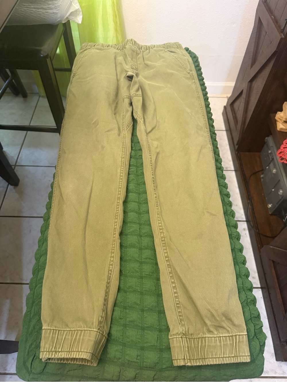 Arizona Jean Company Men's Olive Green Elastic-Cuff Joggers